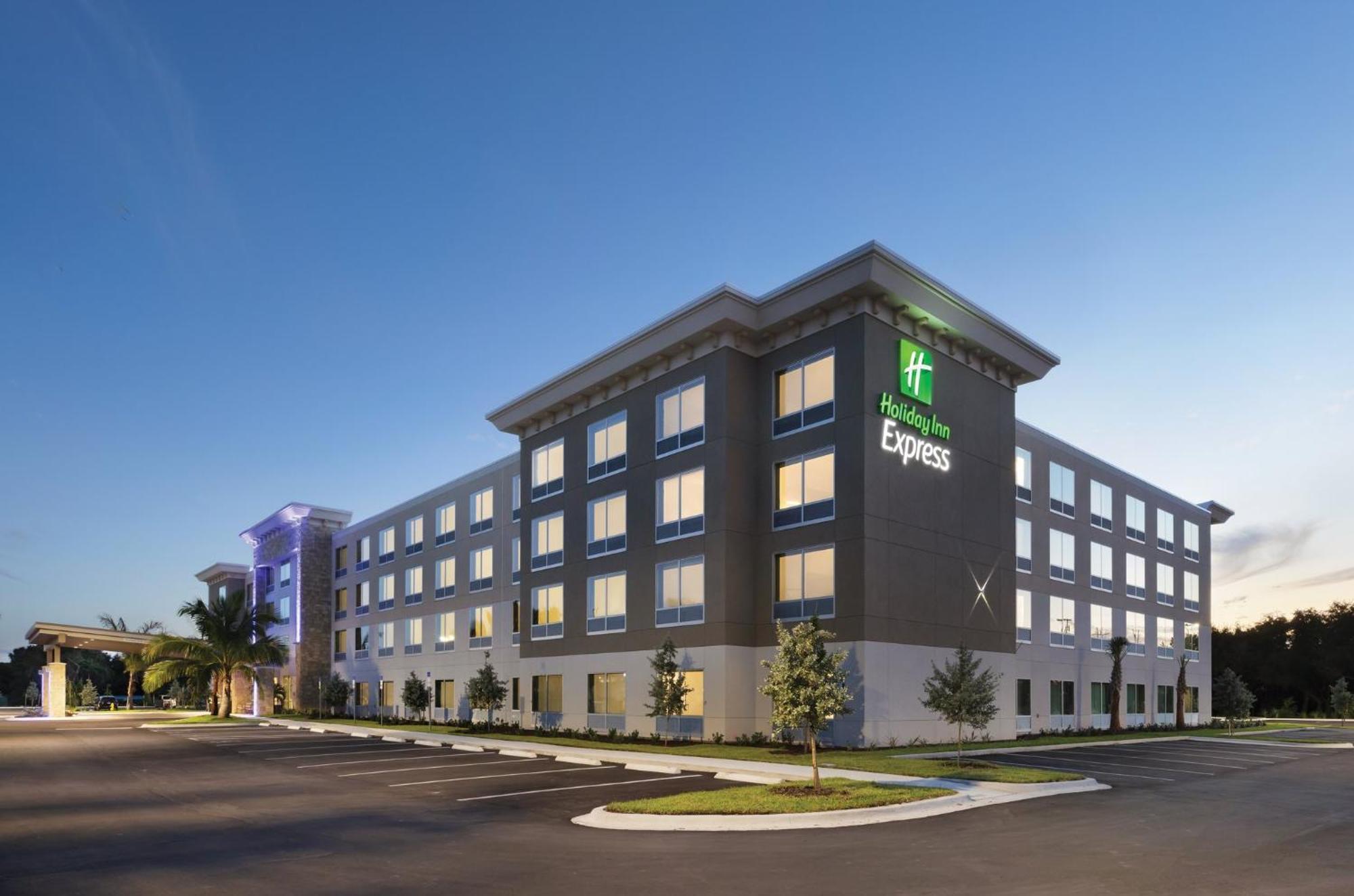 Holiday Inn Express Cape Canaveral By Ihg 외부 사진