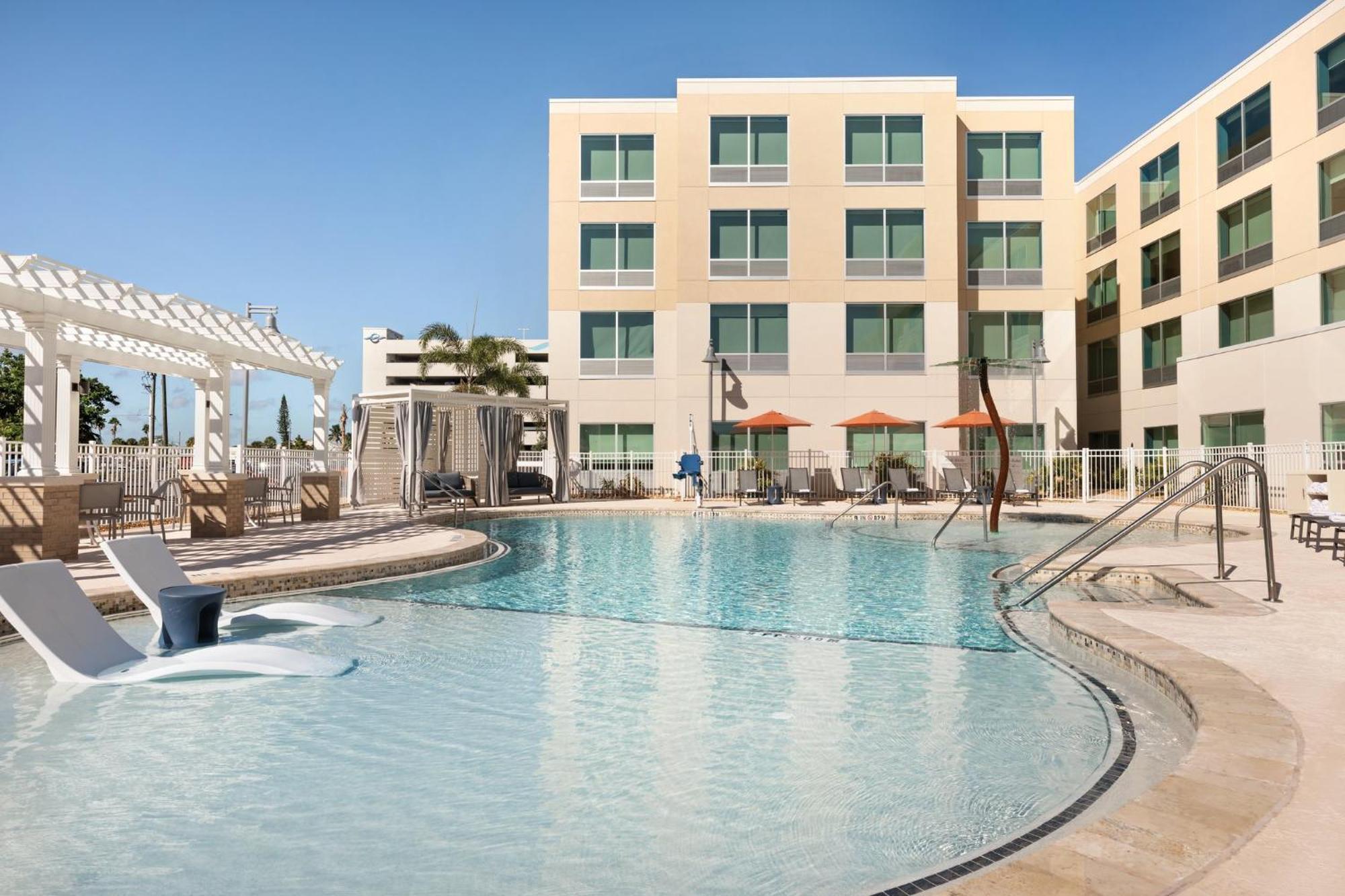 Holiday Inn Express Cape Canaveral By Ihg 외부 사진